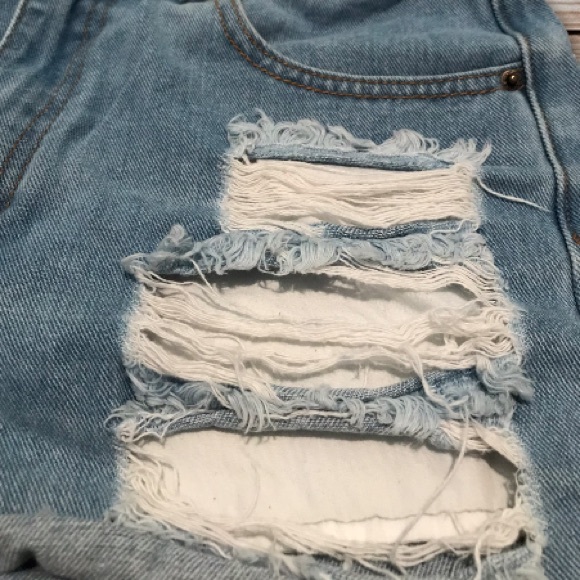 Forever 21 Distressed Shorts - Picture 3 of 8